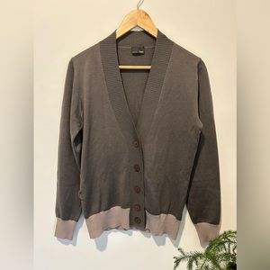 FENDI ~ 100% wool button up cardigan